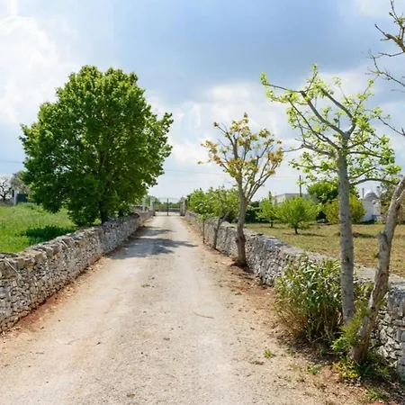 Trulli Terrarossa 别墅